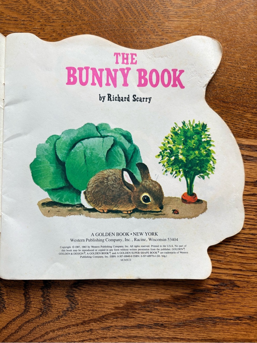 VTG 1987 The Bunny Book - by Richard Scarry- Golden Super Shape Book - Picture 2 of 7